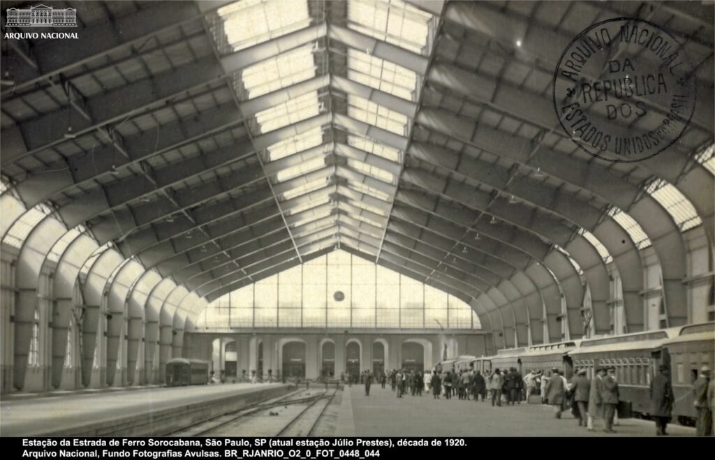 Estação Julio Prestes em São Paulo - SP na década de 1920, de onde partia o Trem Internacional para Montevideo