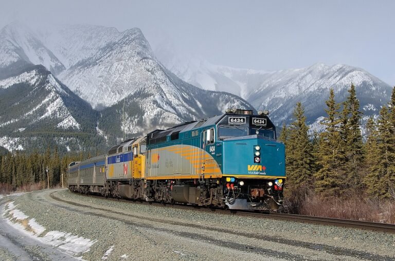 Trem da VIa Rail: modernização envolverá 56 carros dormitório